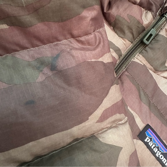 Patagonia Hi Loft Down Hoody Puffer Hooded Jacket RARE Camo Men's Size Small